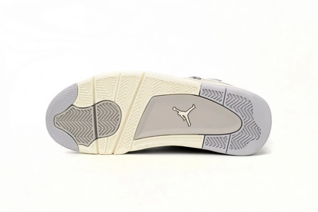 Bmlin 4 WMNS Jordan Moments Frozen Air AQ9129-001 0706